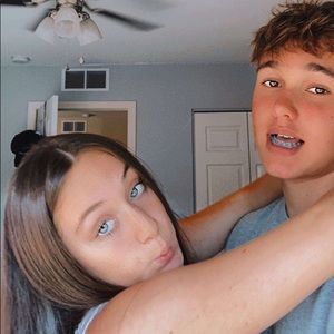 Meet your Posher, Ella